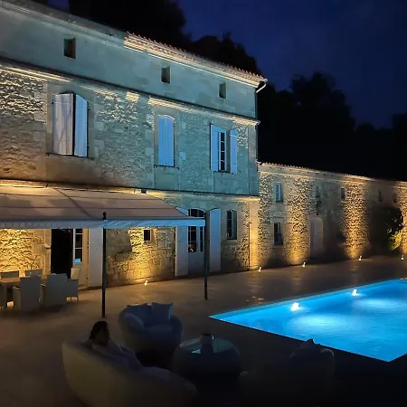 Ancien Chateau Viticole 빌라 Bourg-sur-Gironde