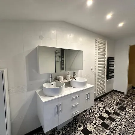 Ancien Chateau Viticole * Bourg-sur-Gironde